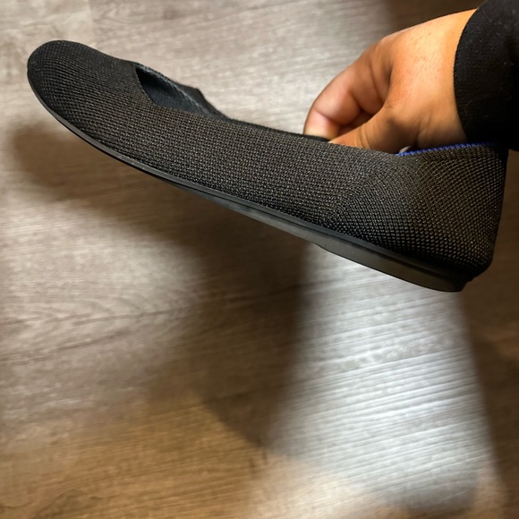 Rothy’s The Flat in black solid. Size 6 - Picture 2 of 7